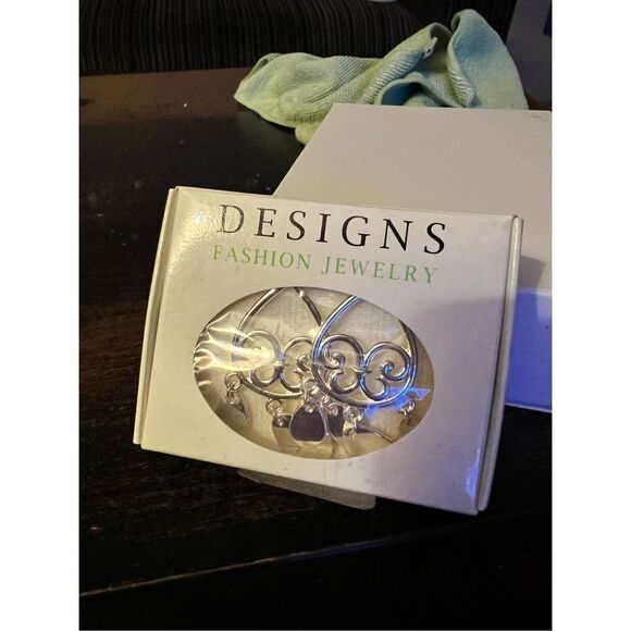 Great American Opportunities Smooth Dangle Chandelier Earrings - Picture 2 of 2